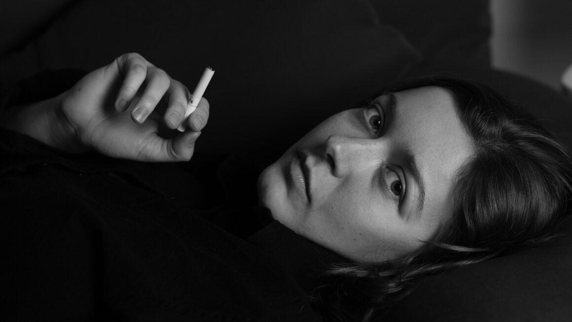 Essential Financial Habits for Young Adults to Build Wealth Early